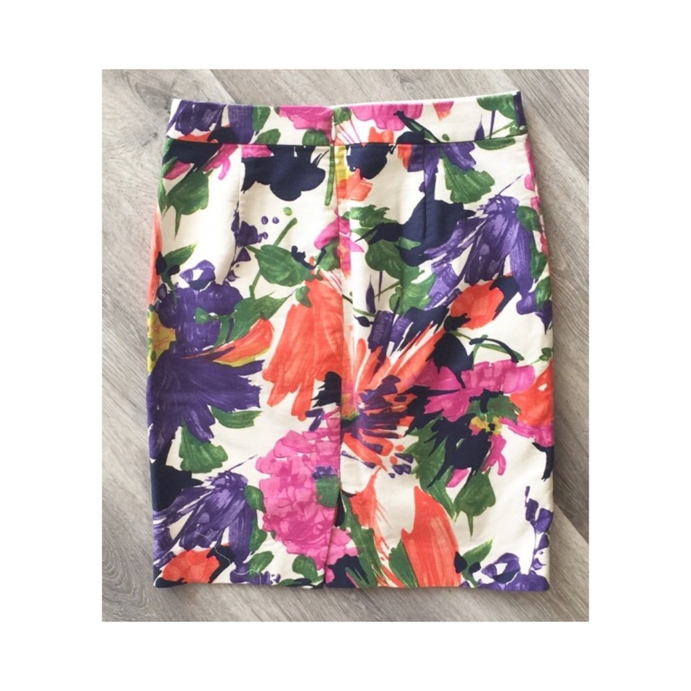 HP ✨ J. Crew • “No. 2” Floral Pencil Skirt - Picture 3 of 7